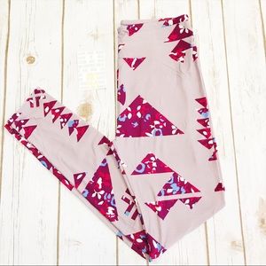 🎈FINAL PRICE🎈LulaRoe OS Leggings NWT Triangles